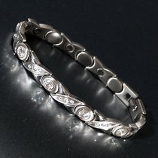 Lady's Magnetic Bracelet (Sold Out)
