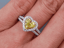 1.37 CTW HEART SHAPE DIAMOND ENGAGEMENT RING VIVID YELLOW VS2