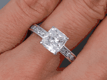 2.04 CTW CUSHION CUT DIAMOND ENGAGEMENT RING G SI2