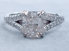 2.07 CTW CUSHION CUT DIAMOND ENGAGEMENT RING H SI2