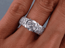 3.22 CTW ROUND CUT DIAMOND ENGAGEMENT RING