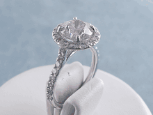 3.29 CTW ROUND CUT DIAMOND ENGAGEMENT RING