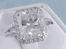 5.57 CTW RADIANT CUT DIAMOND ENGAGEMENT RING