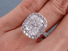 5.65 CTW CUSHION CUT DIAMOND ENGAGEMENT RING