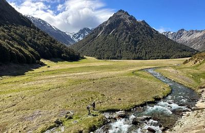 Eleven Cedar Lodge - gallery image 12