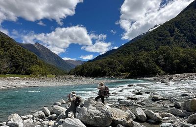 Eleven Cedar Lodge - gallery image 16