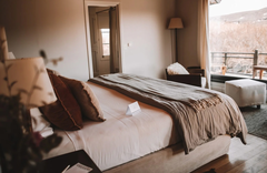 River House Lodge - gallery image 3