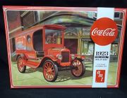 AMT 1024/12     'Coca-Cola' 1923 Ford Model T Delivery    1:25
