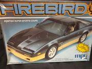 MPC 0733     --     Firebird Super Sport Coupe   1:25