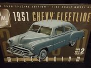AMT 30264     --     1951 Chevy Fleetline Millennium   1:25