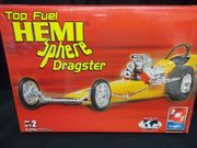 AMT 38483     --     Top Fuel HEMI Sphere Dragster    1:25
