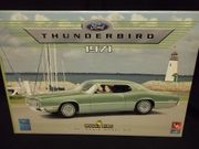 AMT 21777       --      1971  Thunderbird    1:25