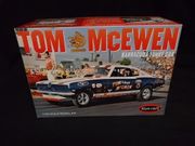 Polar lights 953 Tom McEwen Barracuda Funny Car    1/25