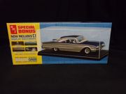 Amt 600 Display case  1/25 (9 3/4 x 4 1/4 x 3 11/16)