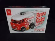 Amt 1518   Coca- Cola custom Volkswagen Van    1/25