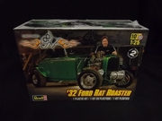 Revell 4995   Stacy David's 32 Ford Rat Roadster    1/25