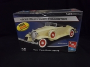 Amt 38170  32 Chrysler Roadster  1/25