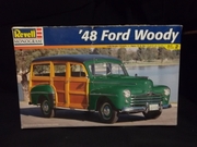 Revell 2540 1948 Ford Woody  1/25