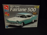 Amt 38406 1957 Ford Fairlane 500  1/25