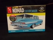 Amt 1402 1960 Chevy Nomad Station Wagon  1/25