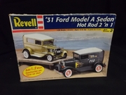 Revell 2169 31 Ford Model A Sedan Hot Rod 2 in 1   1/25