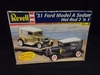 Revell 2169 31 Ford Model A Sedan Hot Rod 2 in 1   1/25