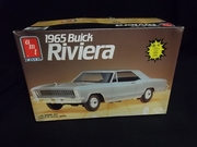 Amt 6509  1965 Buick Riviera  1/25