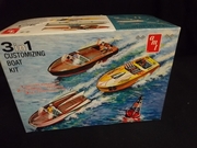 Amt 1056 3 in 1 Customizing boat kit  1/25