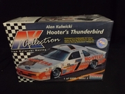 Monogram 0762 Alan Kulwicki Hooter's Thunderbird 1/24