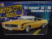 Revell 2147     --     '69 Camaro SS/RS Convertible 2'n1    1:25