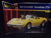 Revell 2544    --   '68 Corvette Roadster  2'n1    1:25