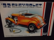 MPC 1035M      --      '32 Chevy Roadster Street Rod    1:25