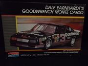 Monogram 2900     --    Dale Earnhardt's #3 Goodwrench Monte Carlo   1:24