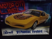 Revell 2068     --     '91 Pontiac Firebird 2'n1   1:24