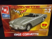 AMT 31824     --     1962 Corvette    1:25