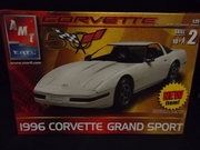 AMT 31815     --     1996 Corvette Grand Sport    1:25