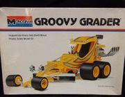 Monogram 5697      --     'Groovy Grader'  Hopped-Up Heavy Duty Earth Mover    1:24