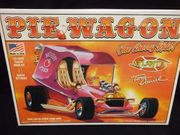 Atlantis M6738     --         'Pie Wagon'   by Tom Daniel   1:24