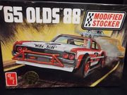 AMT 1474       --       '65 Olds 88 Modified Socker   1:25