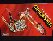 Revell 17326      --     L.A. Street Chopper   1:8