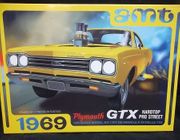 AMT 1180/12       --    1969 Plymouth GTX Hardtop Pro Street    1:25