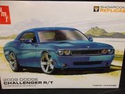AMT 1117M       --              2009 Dodge Challenger R/T   1:25