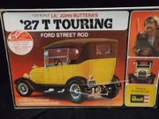 Revell H1334     --     Li'l John Buttera's '27 T Touring  Ford Street Rod   1:25