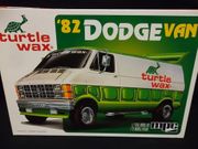 MPC 943M     --     'Turtle Wax' '82 Dodge Van   1:25