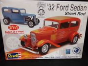Revell 2062     --     '32 Ford Sedan Street Rod  2'n1   1:25