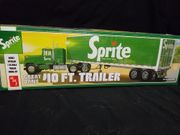 AMT 1467       --       "Sprite"  Great Dane 40 Ft. Trailer   1:25