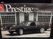 AMT 6872    --   Prestige 1963 Studebaker Avanti   1:25
