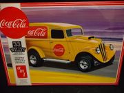AMT 1406M      --      'CoCa-Cola  '33 Willys Panel Truck 1:25