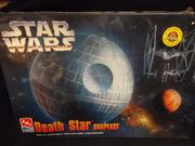 AMT 8193       --      Death Star   /  Star Wars   /  SnapFast   /  9" Diameter 