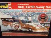 Revell 7122     --    Ed McCulloch's Olds AA/FC Funny Car   1:24